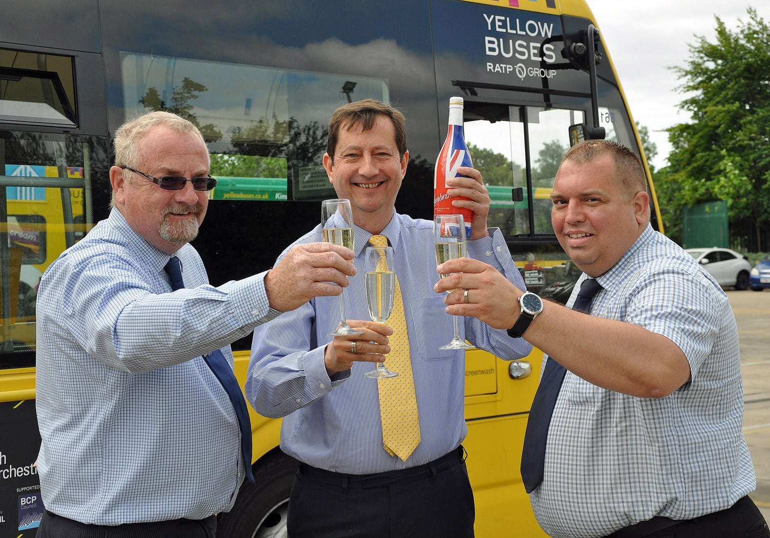 Yellow Buses sold to its management by RATP Dev