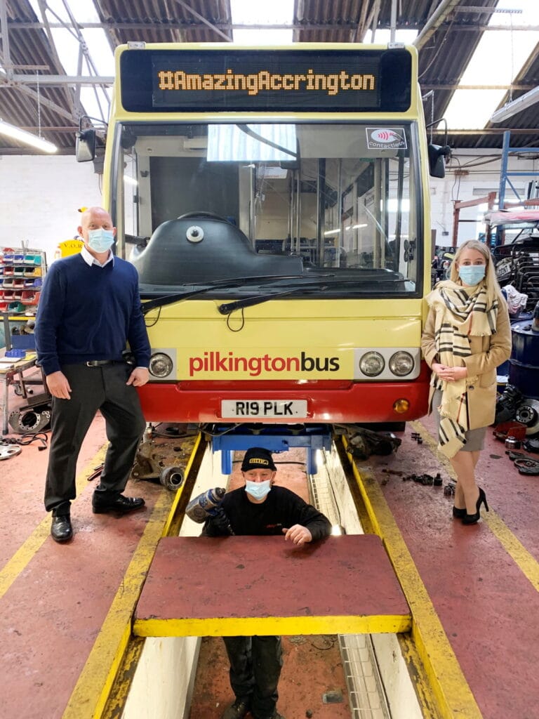 Pilkington Bus