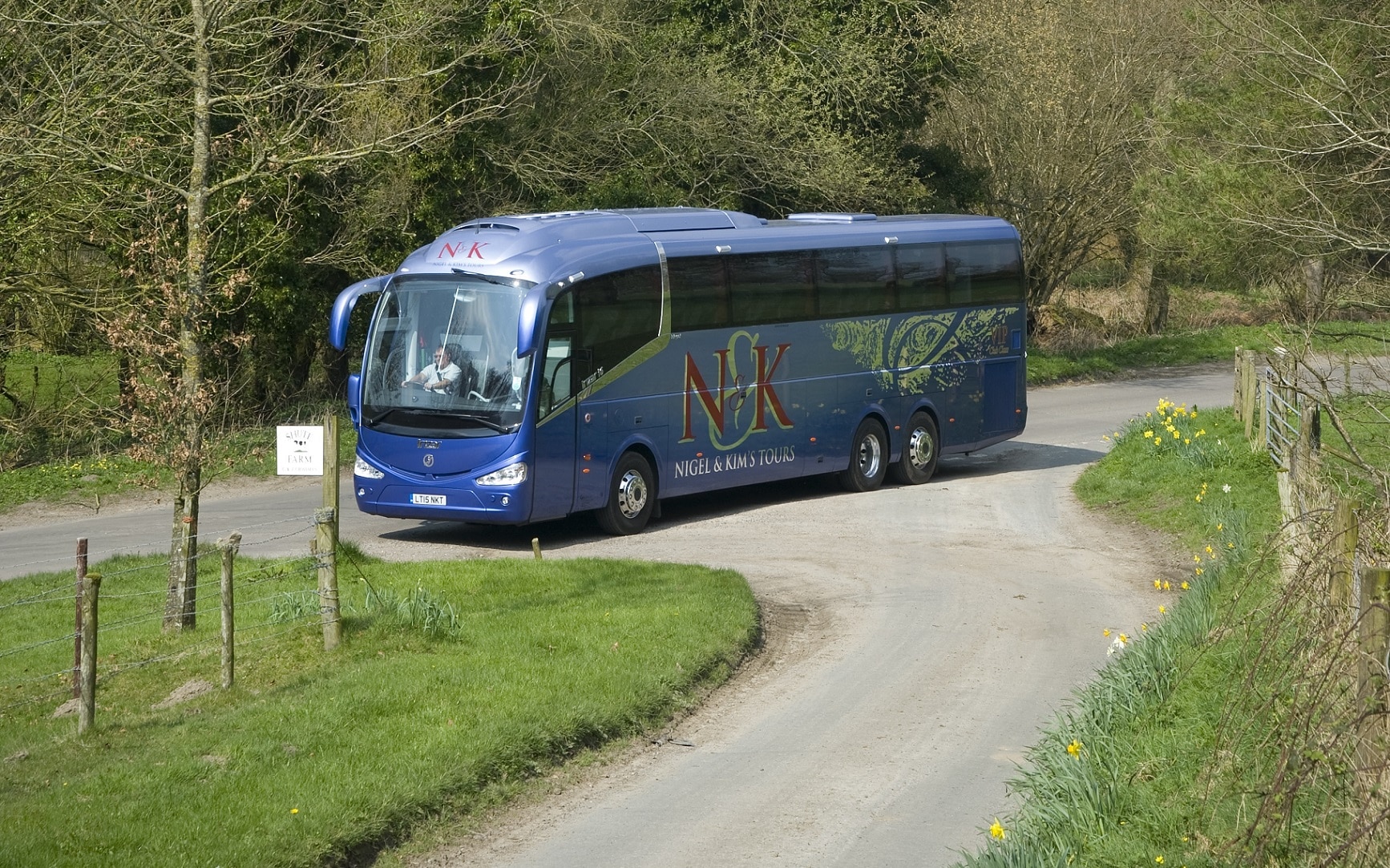 Guidance on coach tours restart date questioned