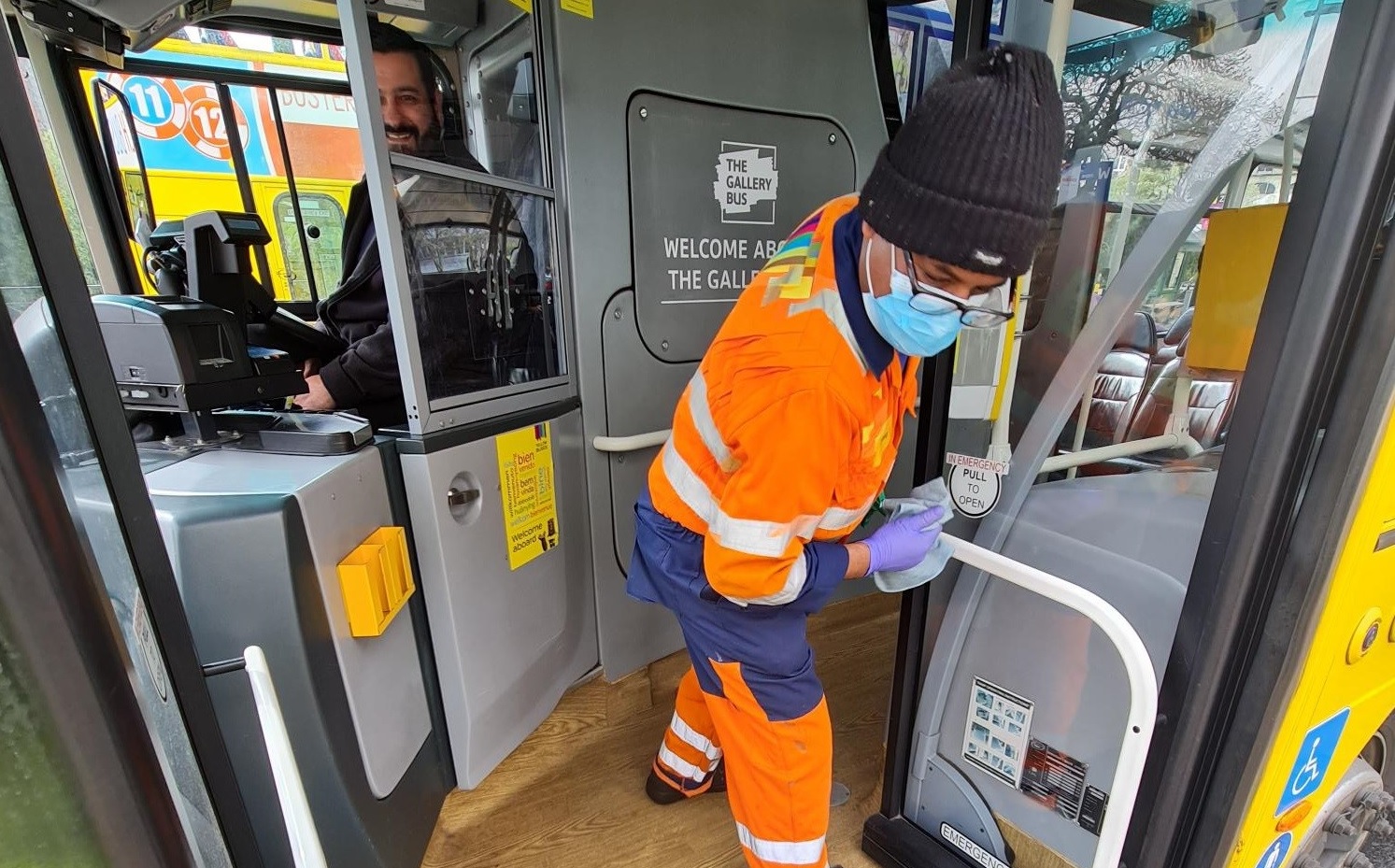 Yellow Buses roving cleaner in action