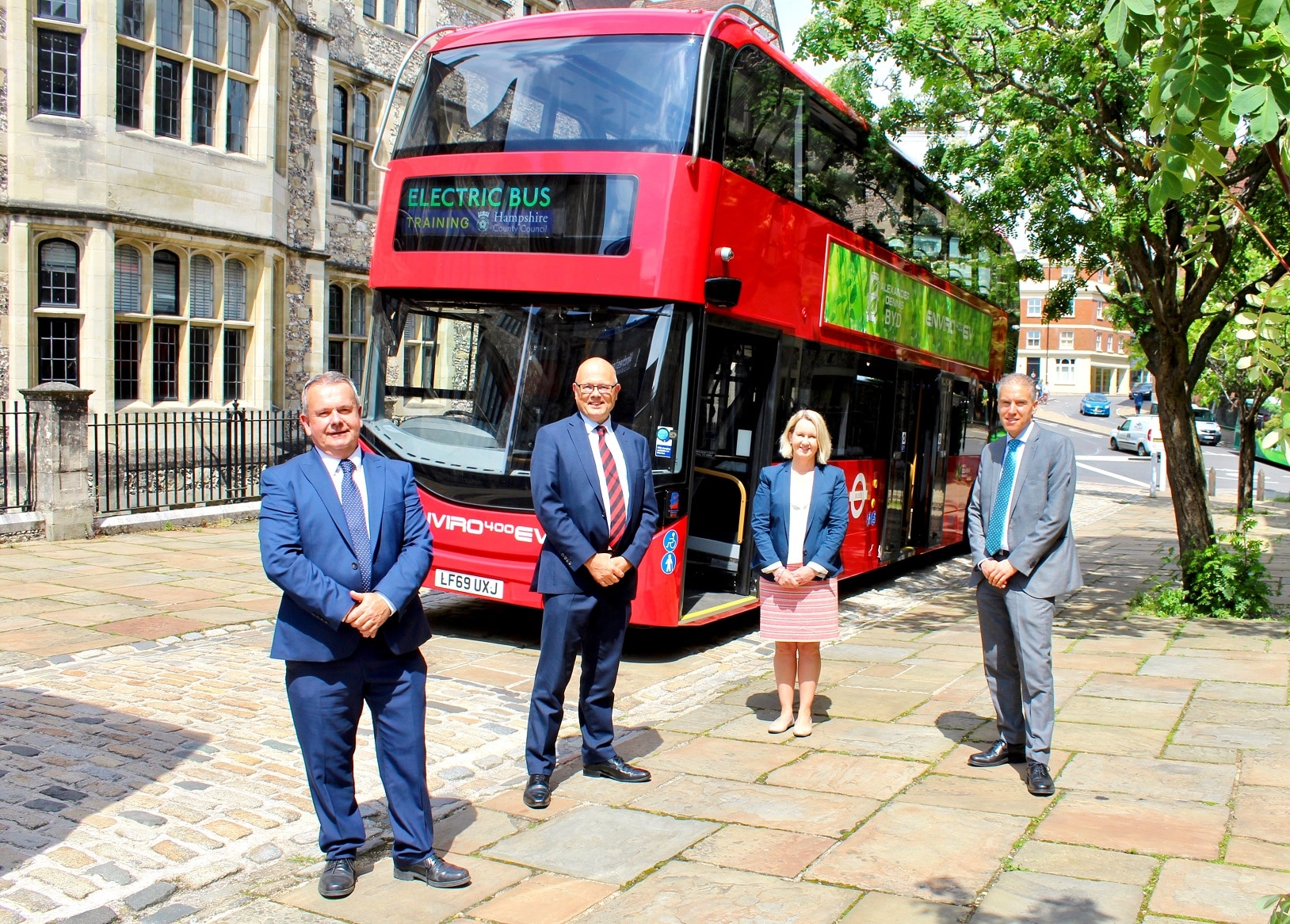 Bluestar electric bus demonstration to Hampshire County Council
