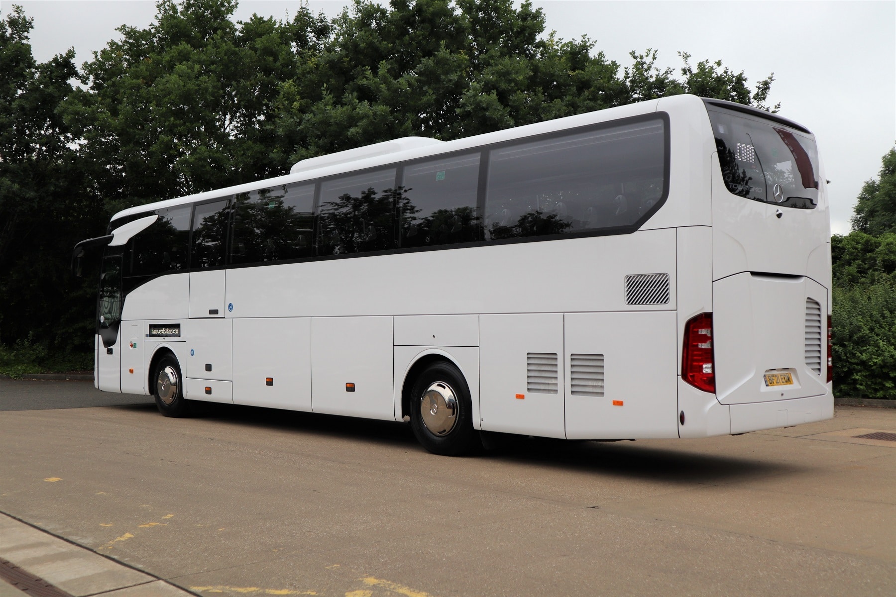 Rear view of Tourismo coach