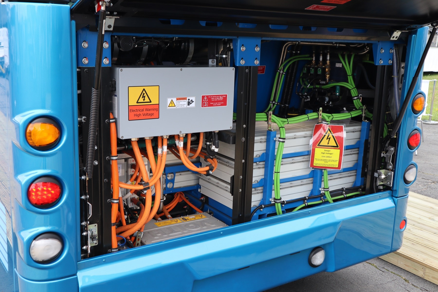 Wrightbus StreetDeck Electroliner batteries at rear