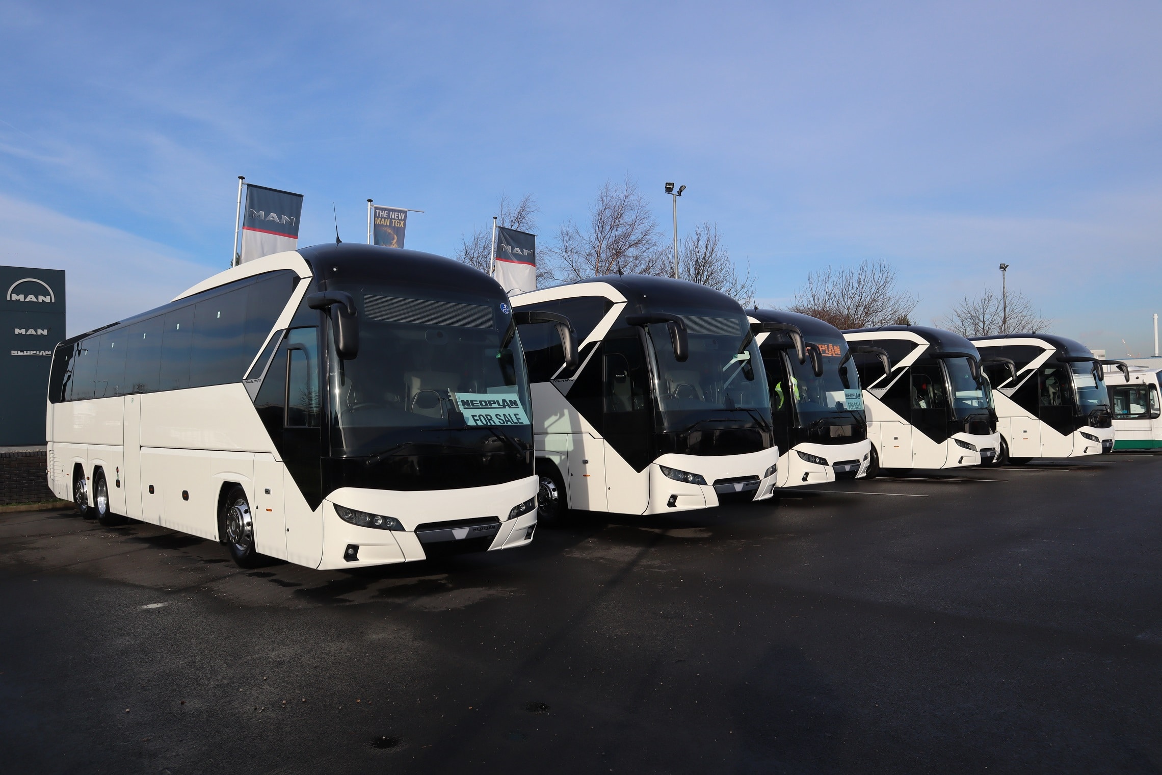 Neoplan Tourliner with rear view cameras and stop and go to arrive in UK