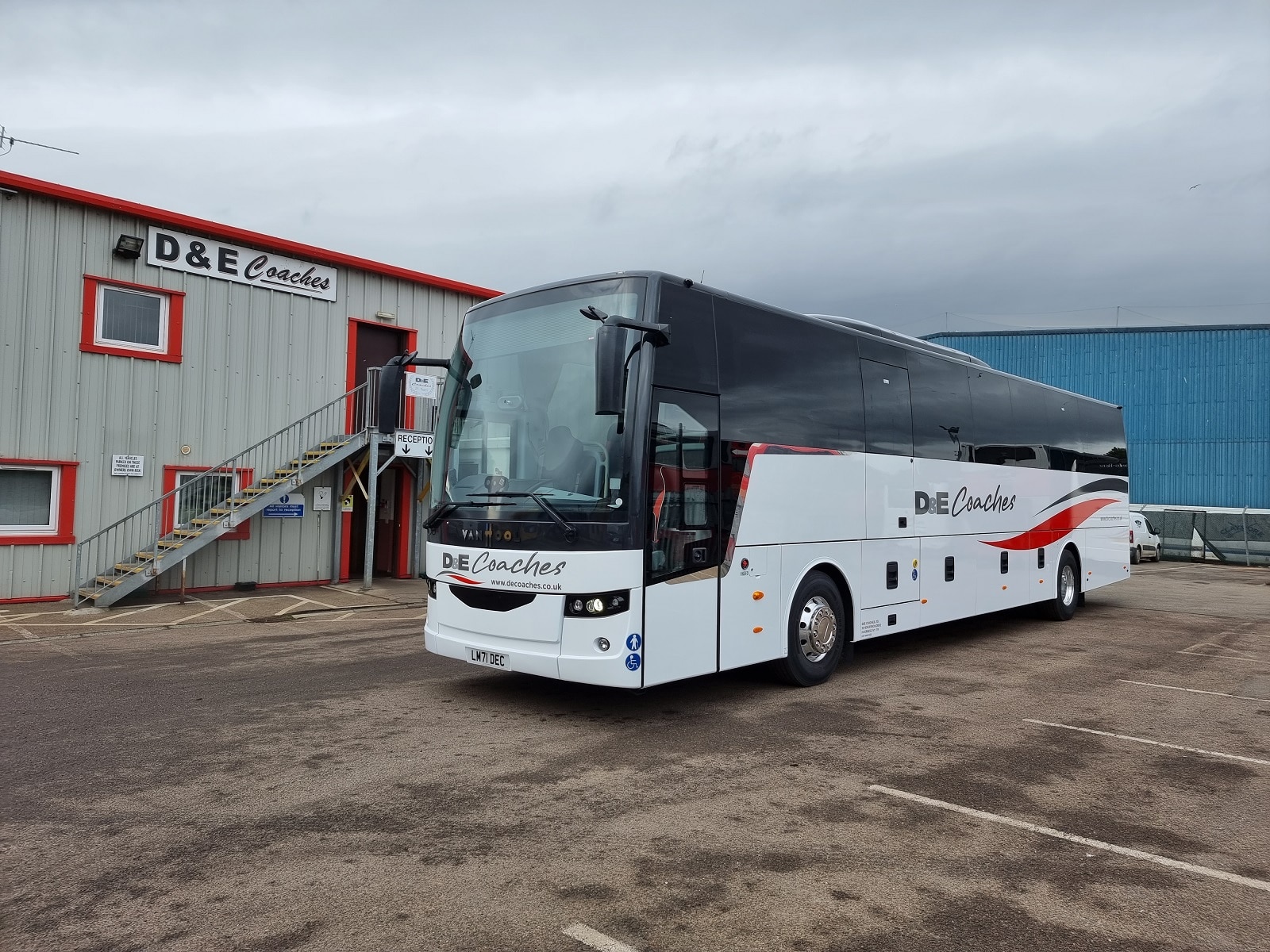 Van Hool EX16M with D&E Coaches