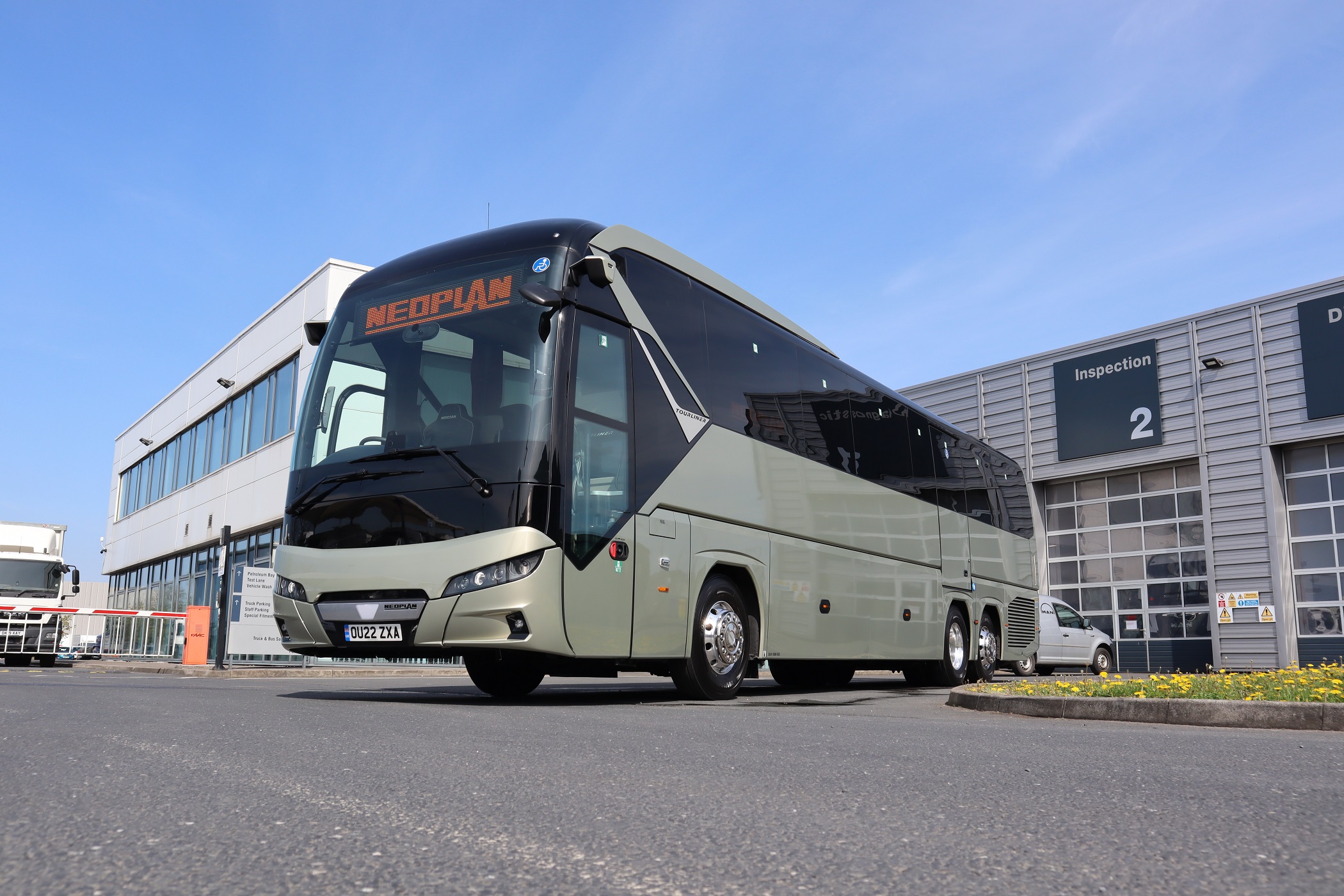 Neoplan Tourliner fitted with MAN OptiView