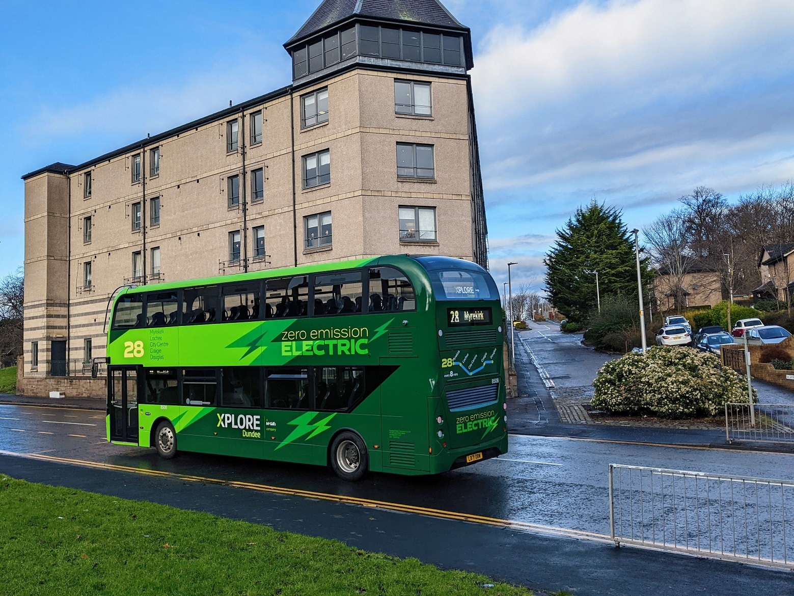 Free bus travel for refugees arriving in Dundee to be offered