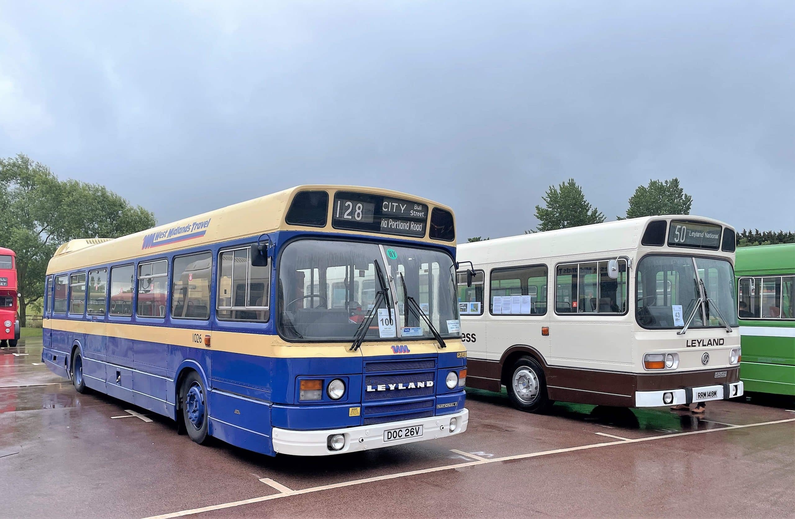 Image of a National Mk2 and Suburban Express