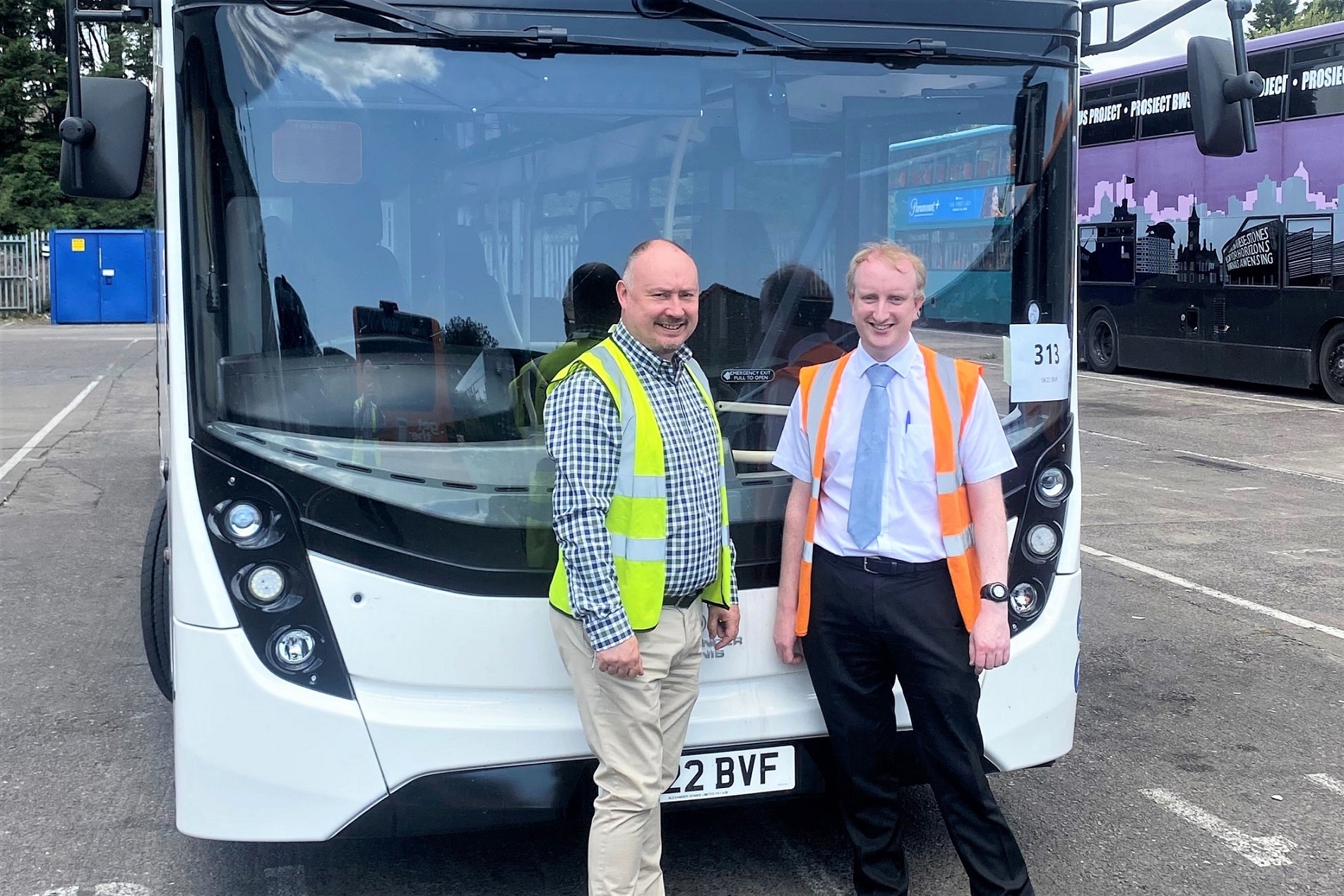 Cardiff Bus takes delivery of first of seven E400s from Mistral