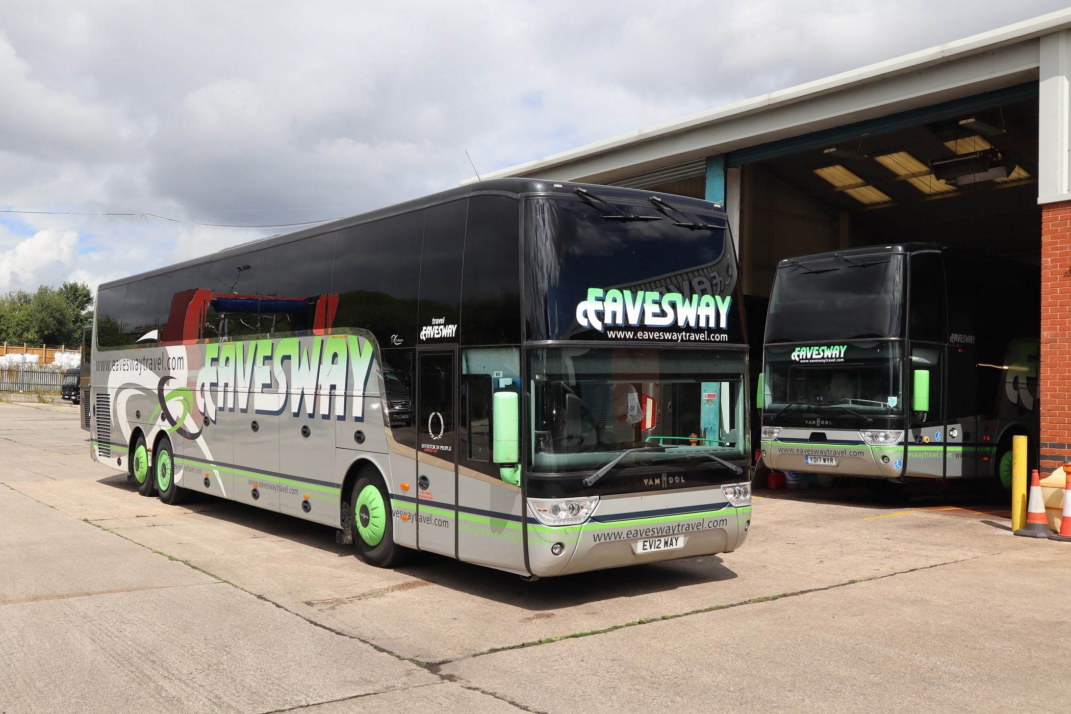 Eavesway Travel Van Hool Altano pair