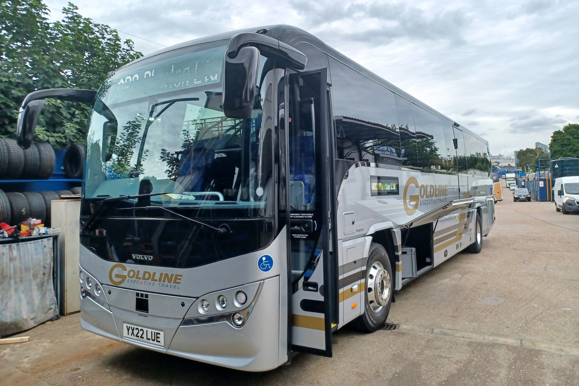 Goldline Executive Travel Plaxton Leopard