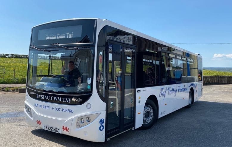 Bysiau Cwm Taf Valley Coaches Volvo B8RLE MCV Evora