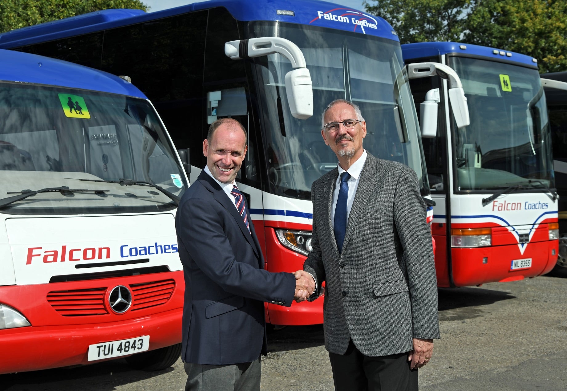 Falcon Coaches chooses Bridgestone for tyre contract