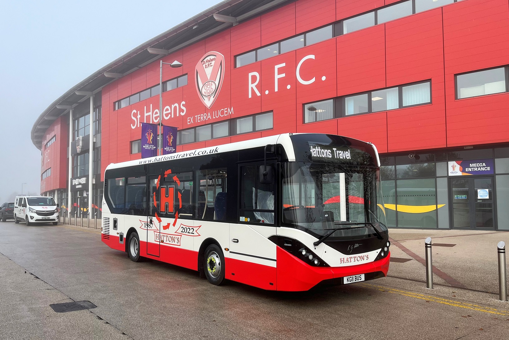 Hattons Travel Alexander Dennis Enviro200