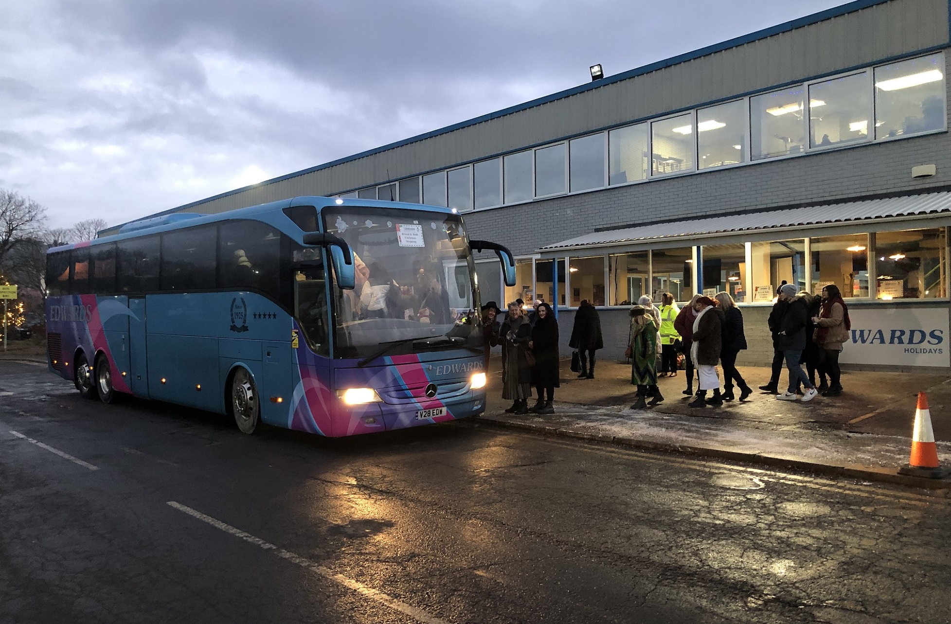 Edwards Coaches tour about to depart from Llantrisant