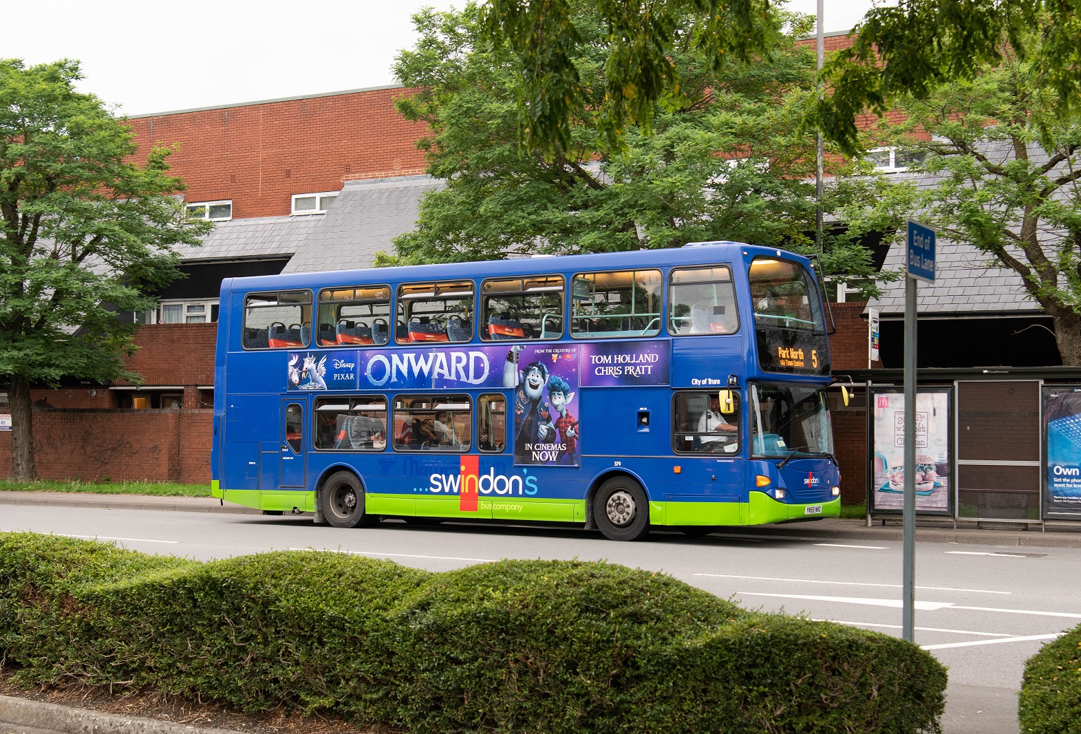 Swindon bus summit aims to tackle town challenges