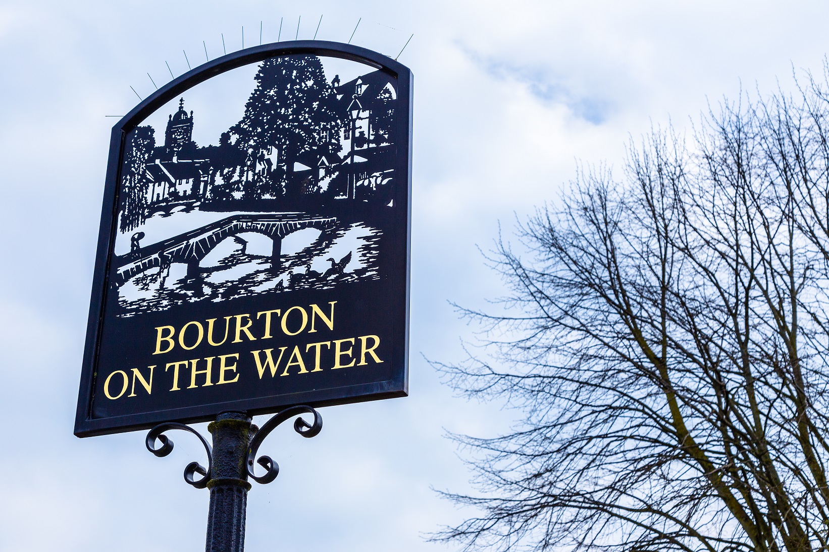 Bourton on the Water coach parking talks underway
