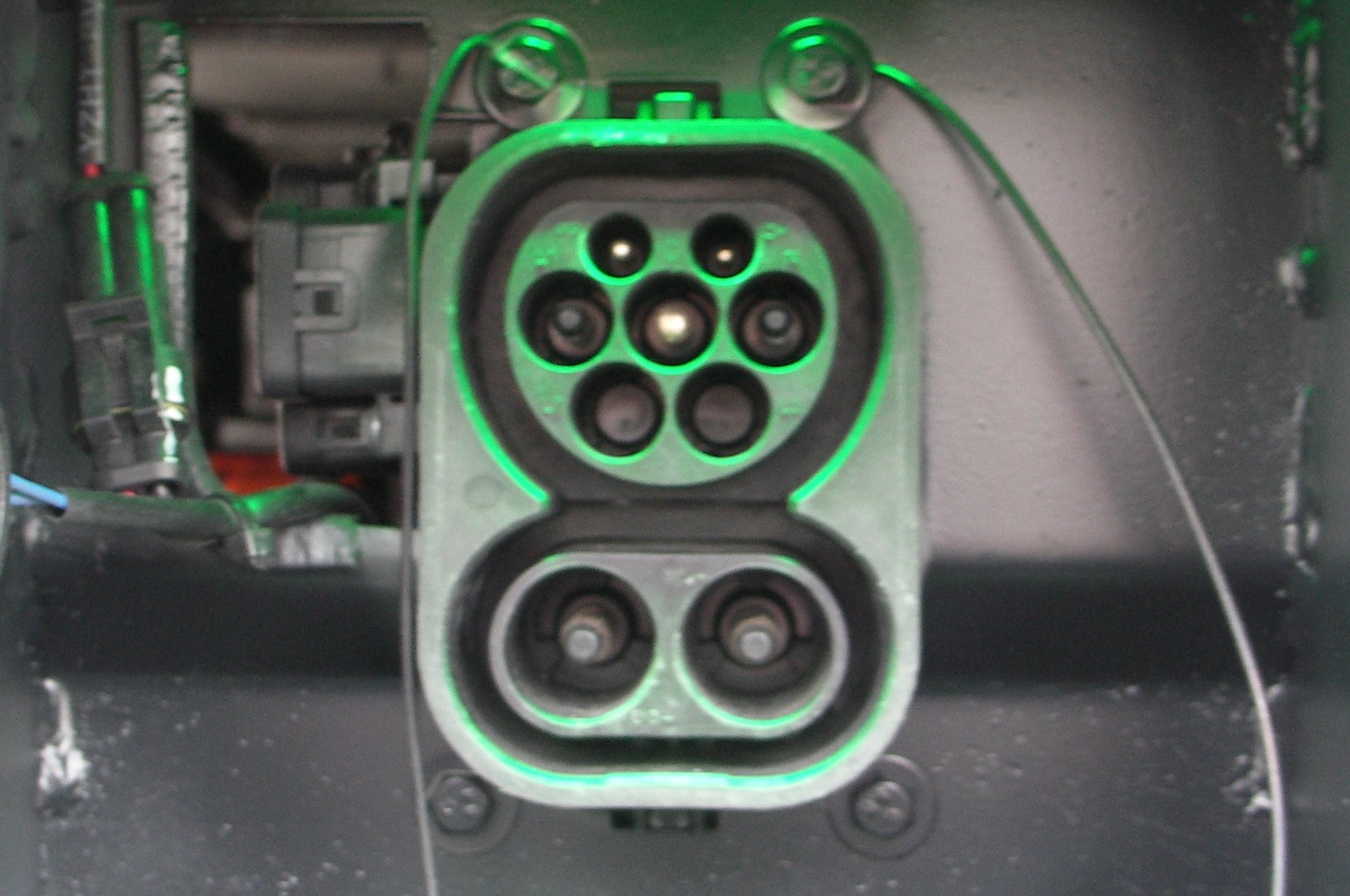 Battery-electric bus CCS2 charging socket