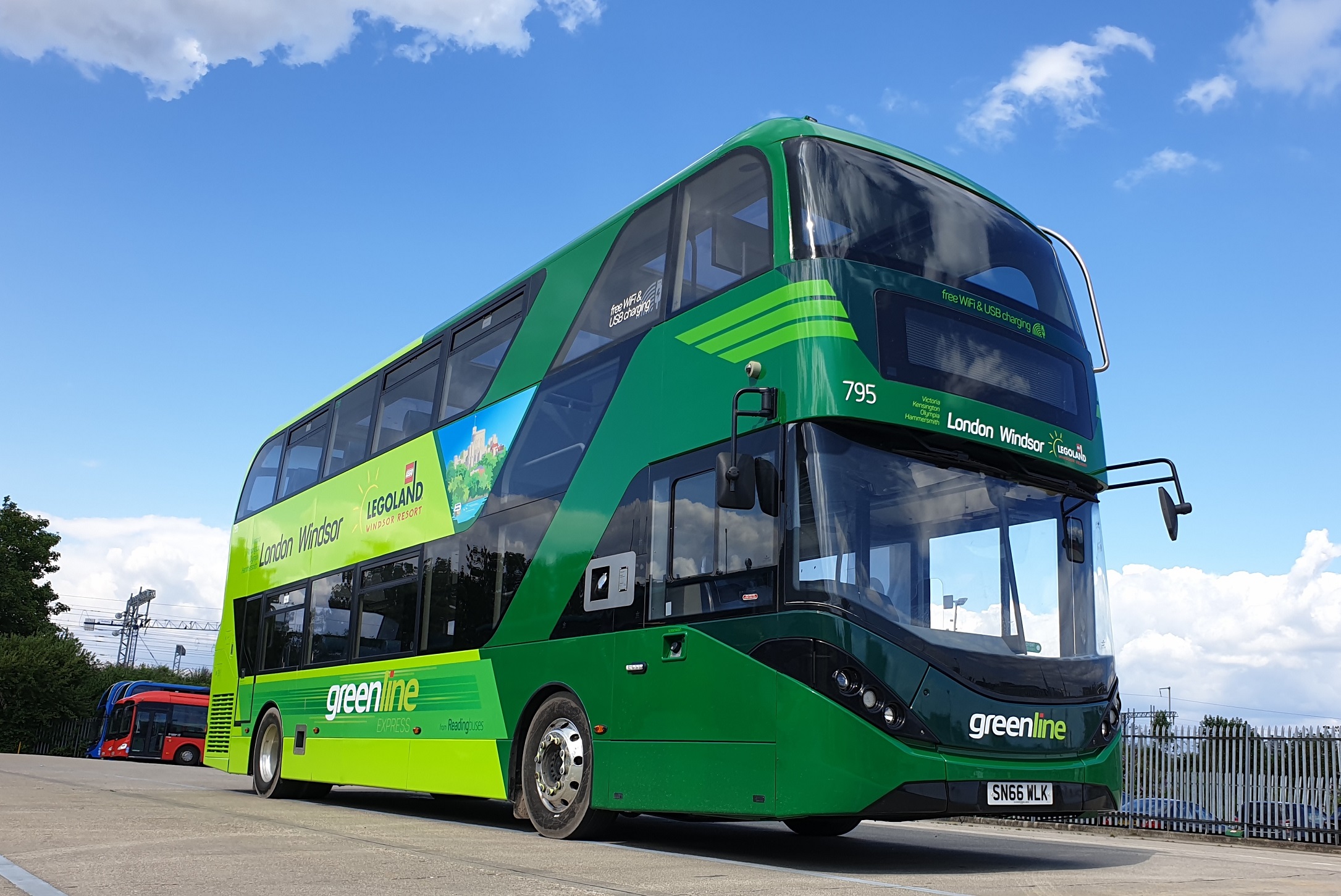 Reading Buses orders seven Enviro400s for Green Line routes