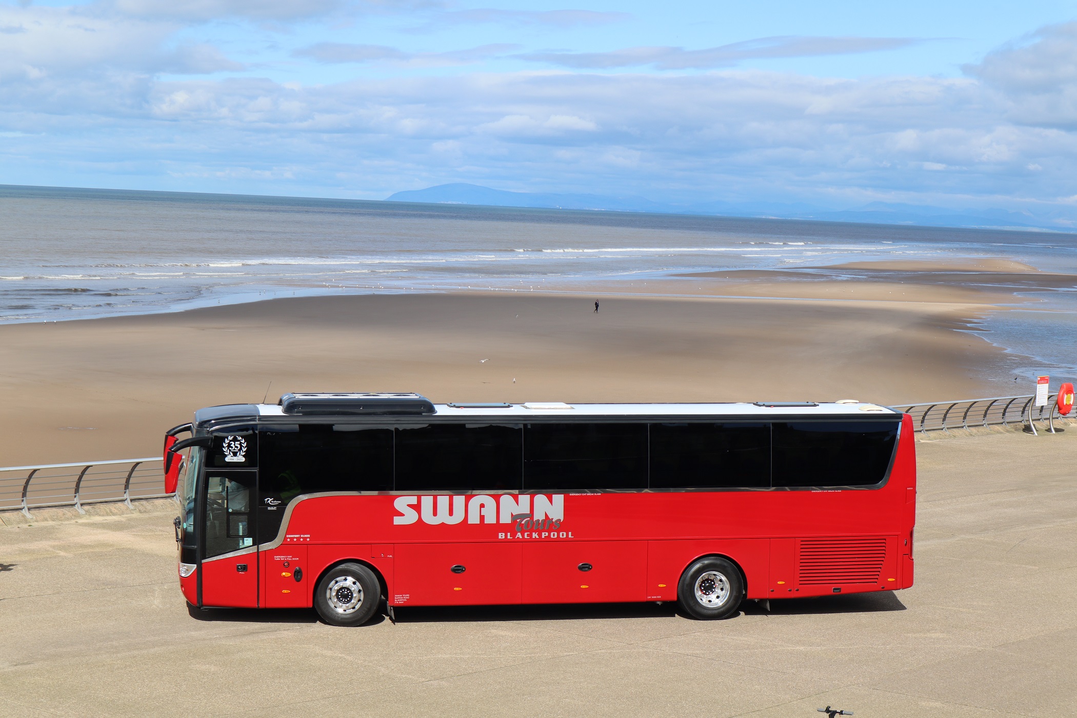 Swann Tours Van Hool Alicron during driving heats