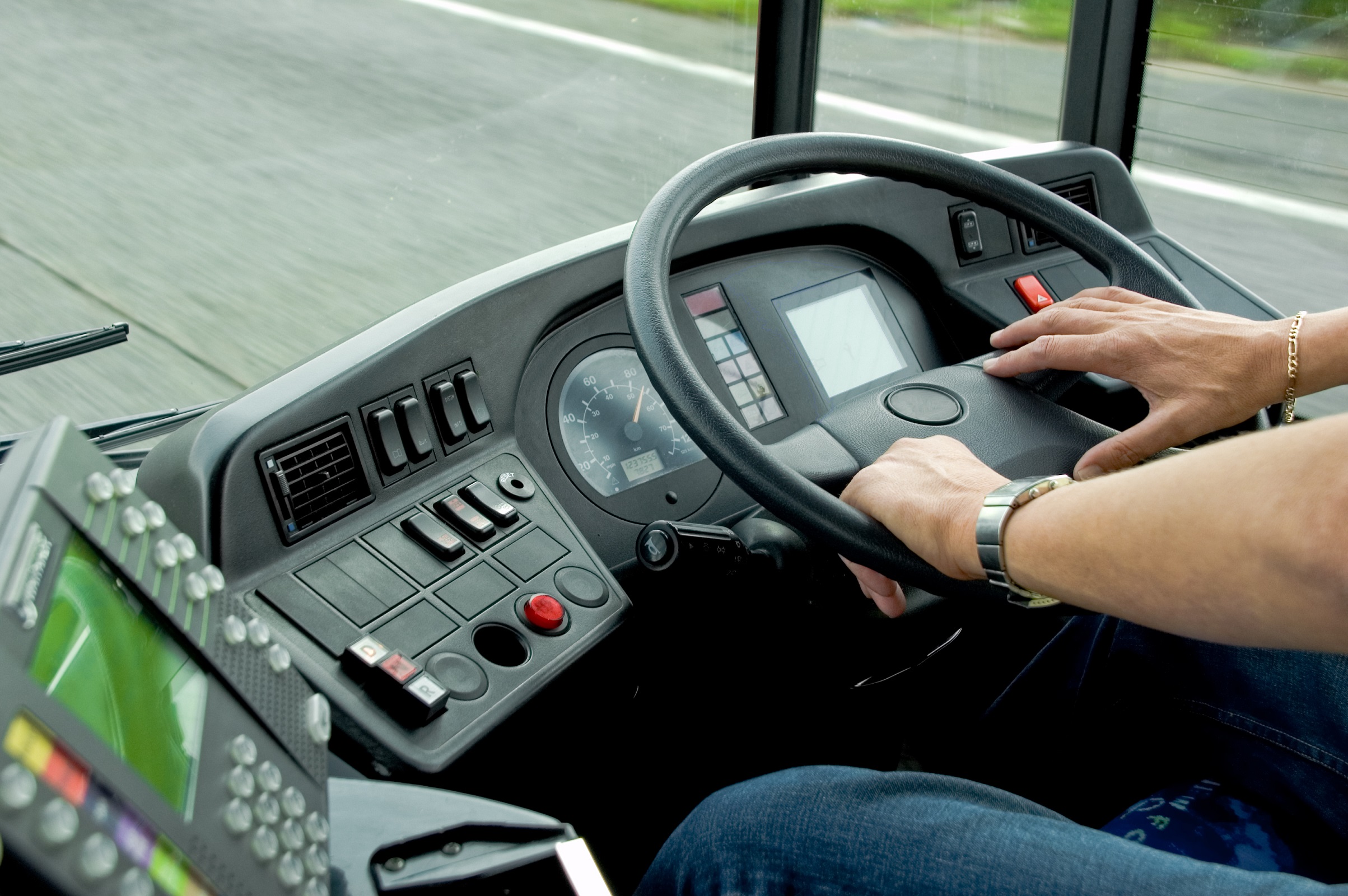 Look outside the box for coach and bus driver recruitment, industry told