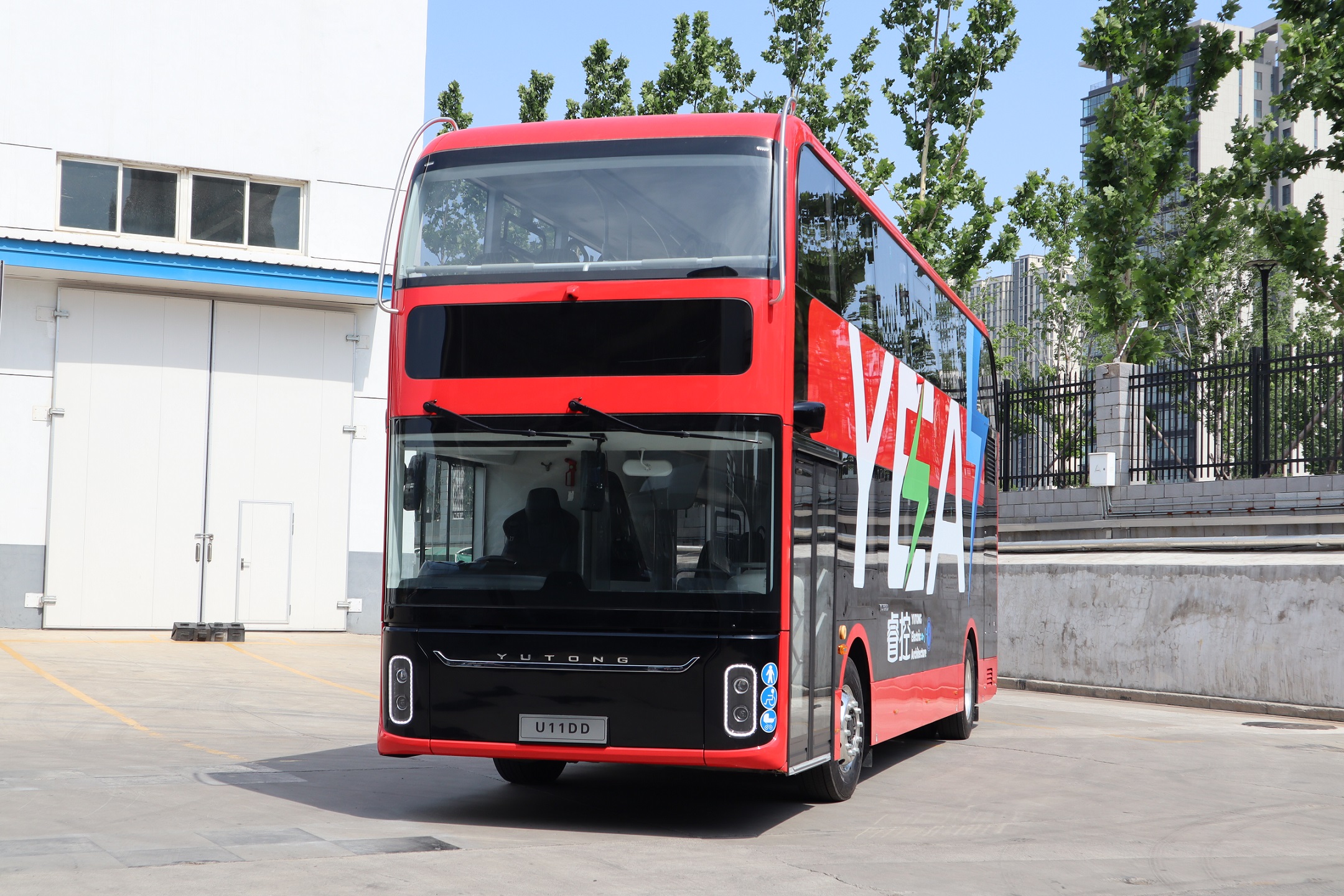 Yutong U11DD battery electric double decker