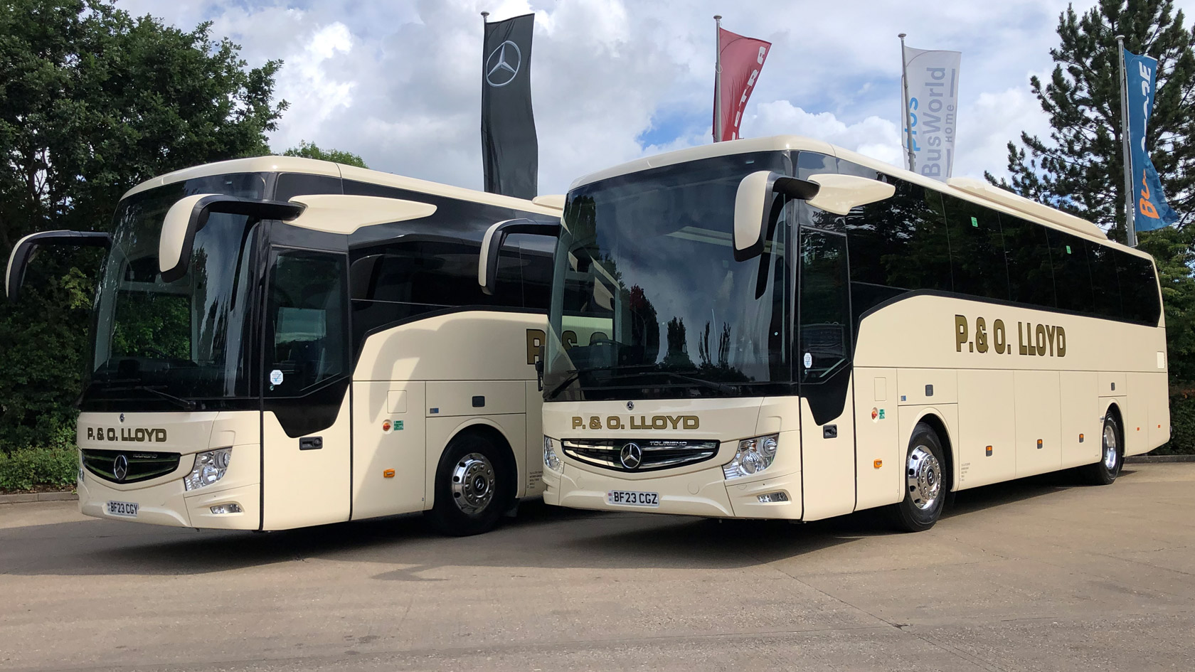 P and O Lloyd Coaches take three more Mercedes Benz Tourismos