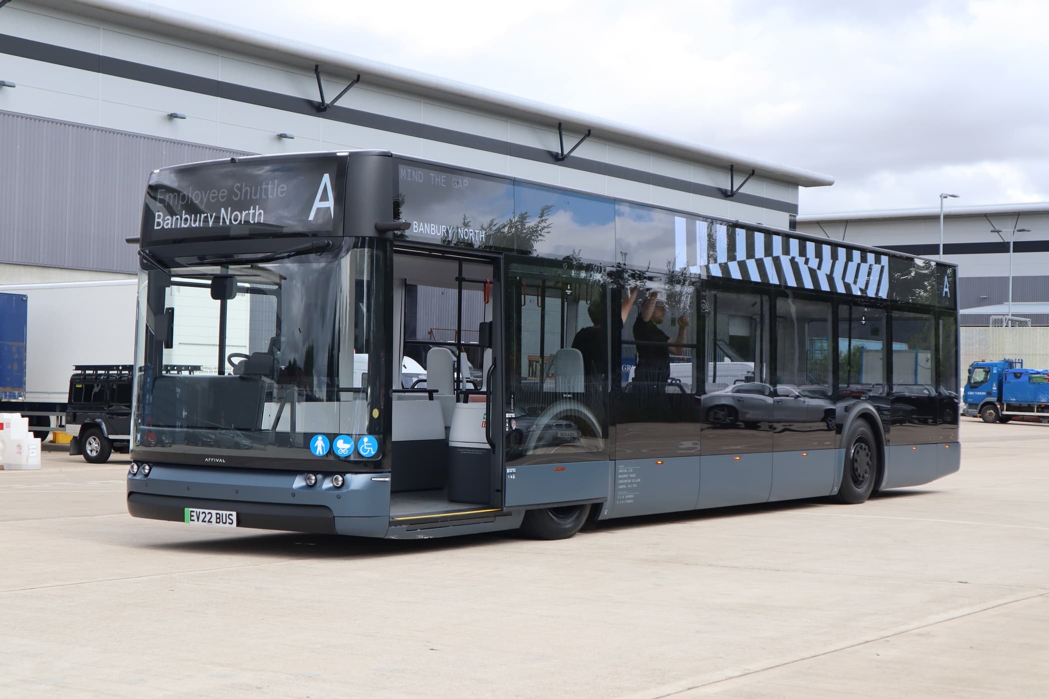 Arrival battery electric bus makes debut