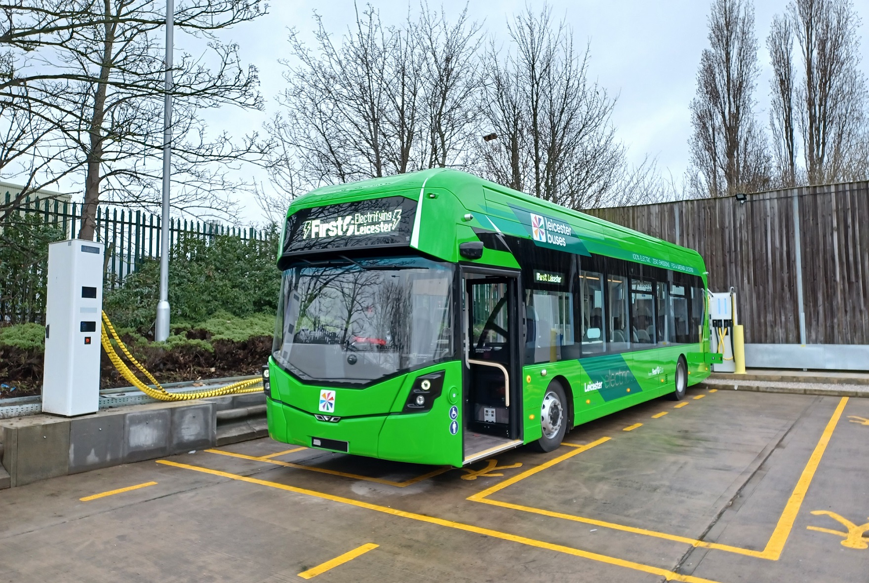 UK continues to lead Europe on zero emission buses in first half of 2023