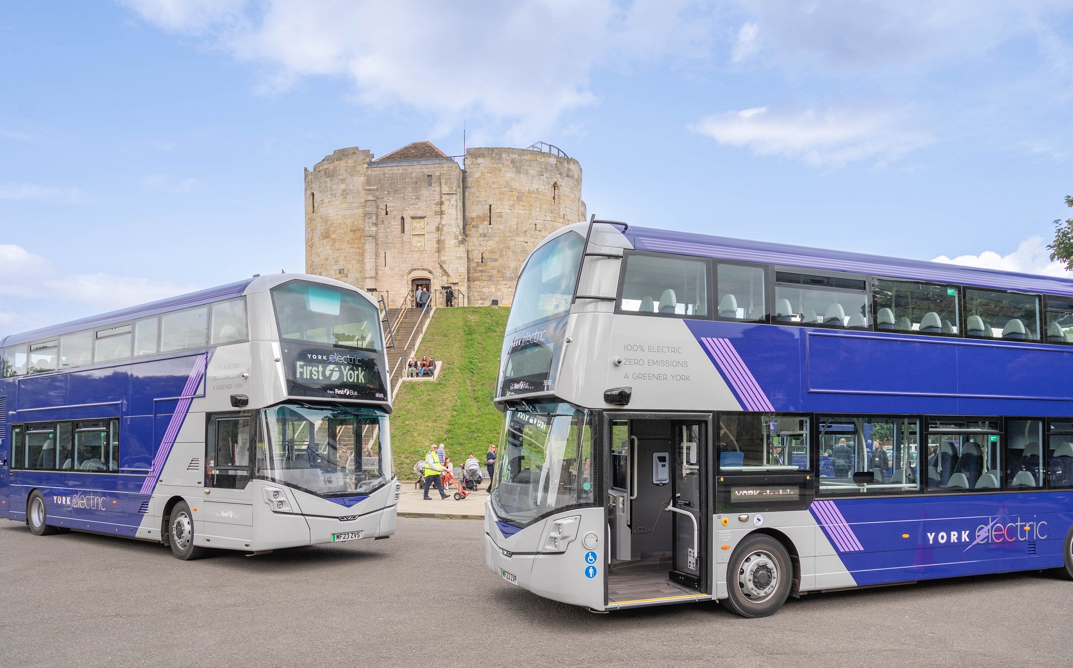 First York debuts Wrightbus StreetDeck Electroliner fleet