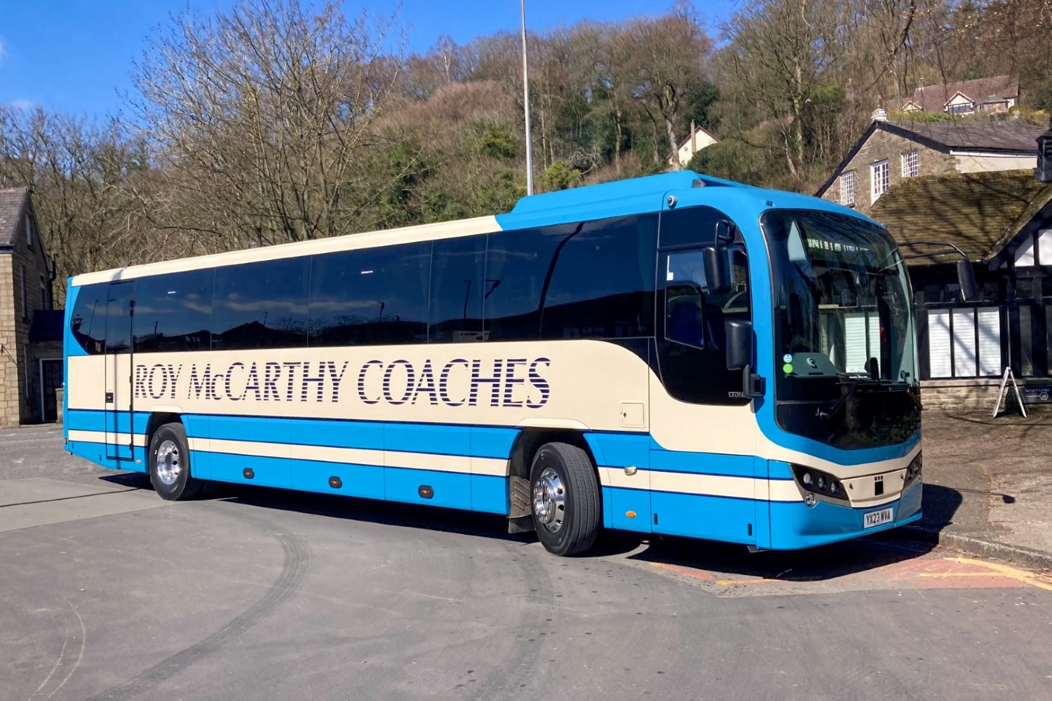 Plaxton Leopard for Roy McCarthy Coaches (resized)