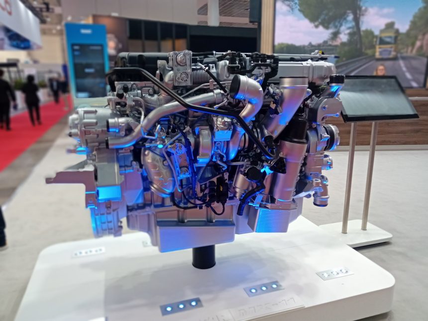 DAF working on Euro 7 as latest coach engines debut