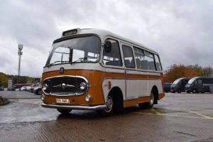 [5] Country Lion vintage Bedford Plaxton 53301911512_f628e6378d_o (5) (1)