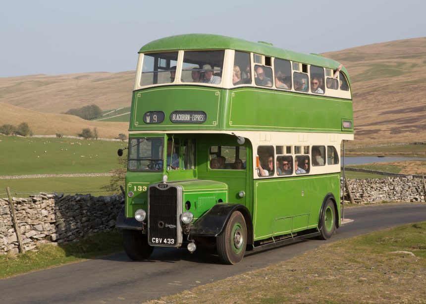 Bus industry timetable differences in 1949 considered