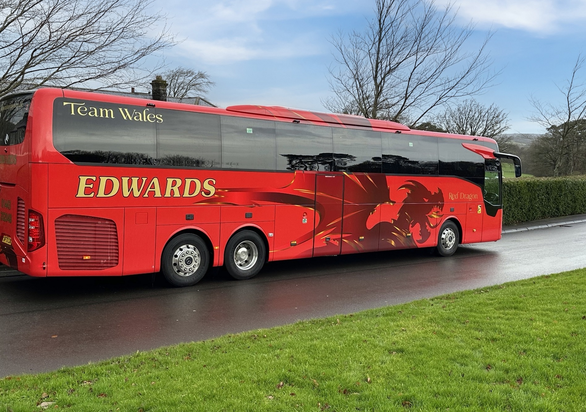 Edwards Coaches new Red Dragon vehicle