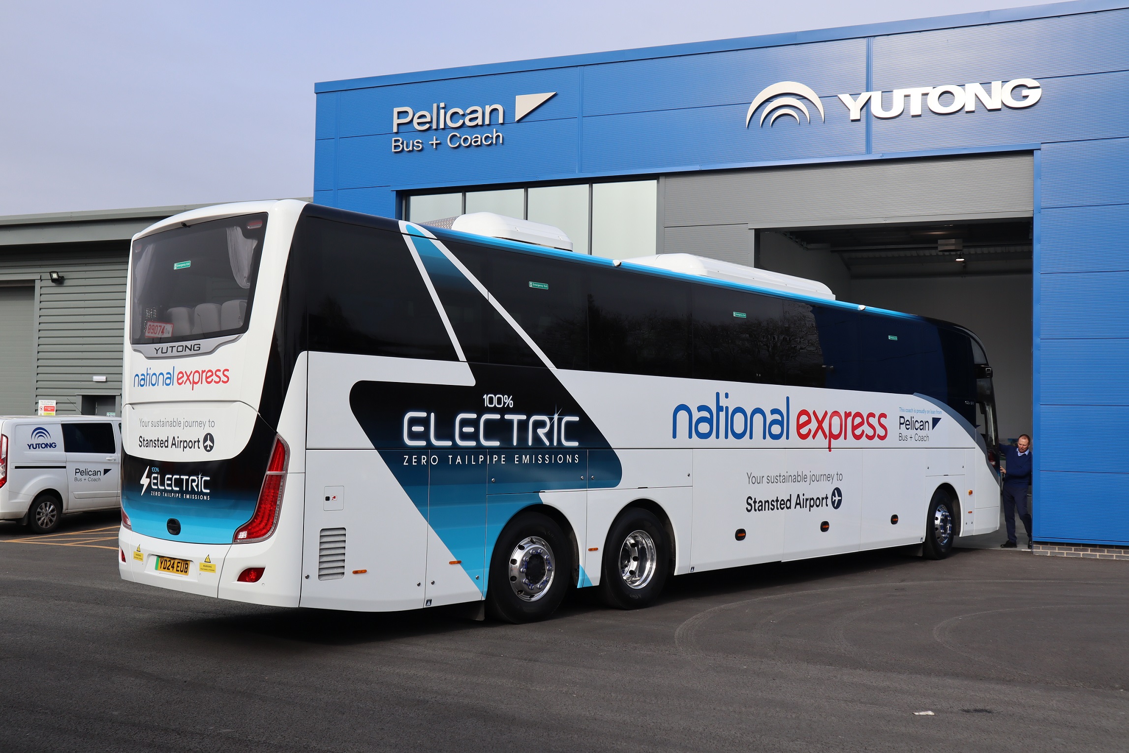 Yutong GTe14 battery electric tri axle coach with National Express