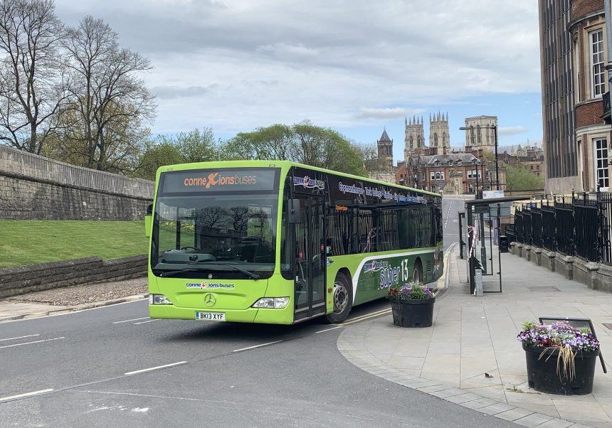 Connexions Buses and Ellisons Travel accredited by Earned Recognition