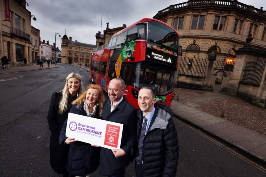 electric buses sightseeing oxford