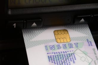 Pulling digital tachograph card and continuing driving must mean dismissal says TC