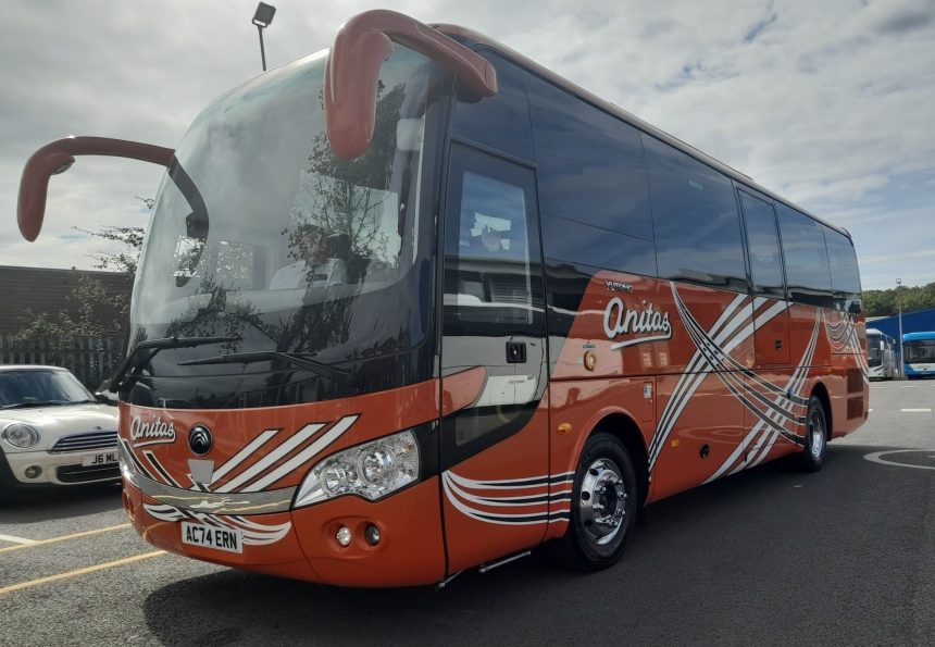 Yutong TC9 for Anitas Coaches of Stansted Airport