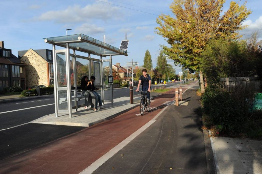 Groups react to latest DfT floating bus stopes guidance