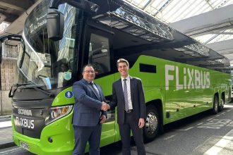 FlixBus expands to south coast via Excelsior partnership David Lee-Kong, Excelsior + Andreas Schorling, FlixBus (1)
