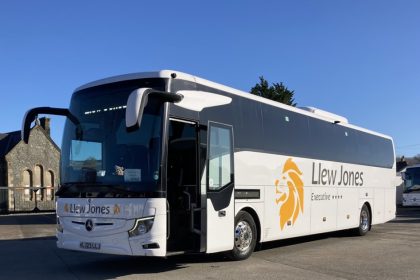 Llew Jones Coaches upgrades to Centrad video telematics
