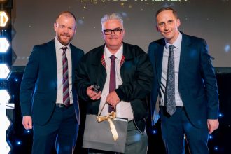Thames Travel recognises its longest-serving driver