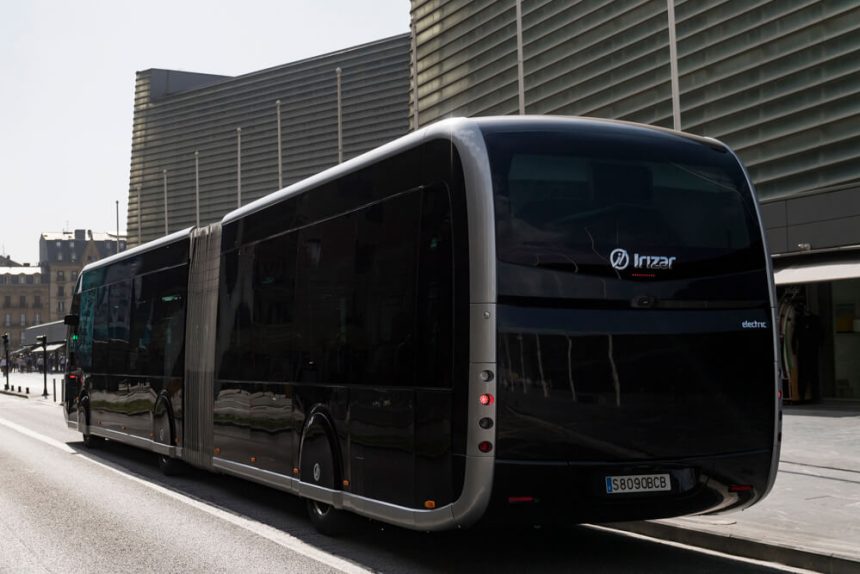Gatwick airport purchases 14 Irizar ie tram buses