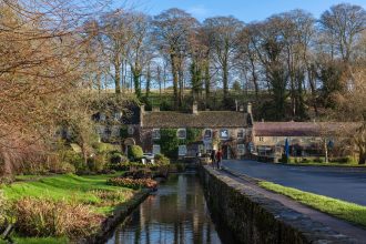 bibury coach parking