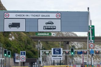 Dover extends coach arrival window at Easter and urges MOANA compliance