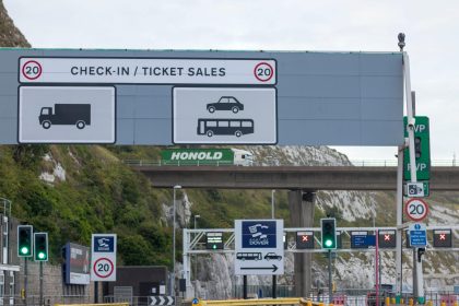 Dover extends coach arrival window at Easter and urges MOANA compliance