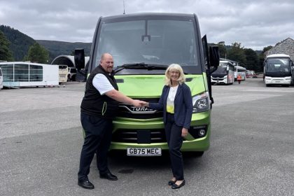 Noone Turas 900s for Meadway Coaches