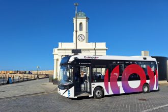 Alexander Dennis Enviro100AEV wins 'Vehicle of the Year' at Self-Driving Industry Awards